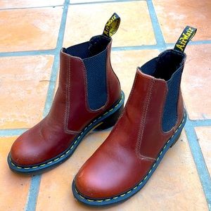 Dr. AirWair martens cognac/brown color size 8 US.